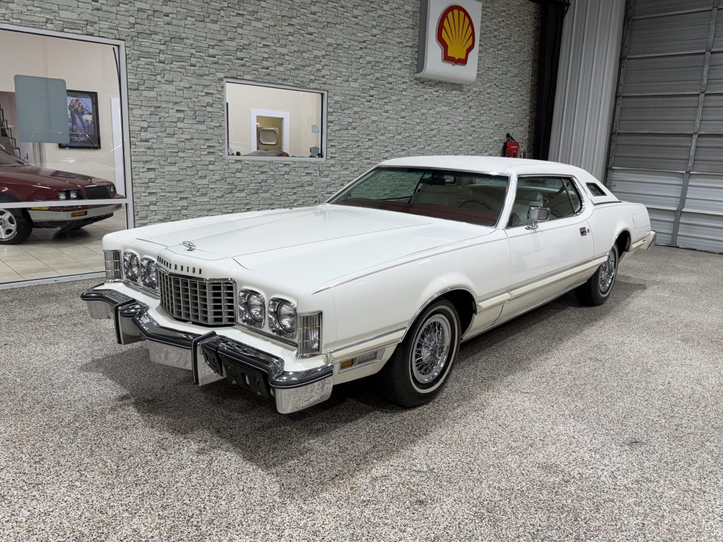 1976 Ford Thunderbird
